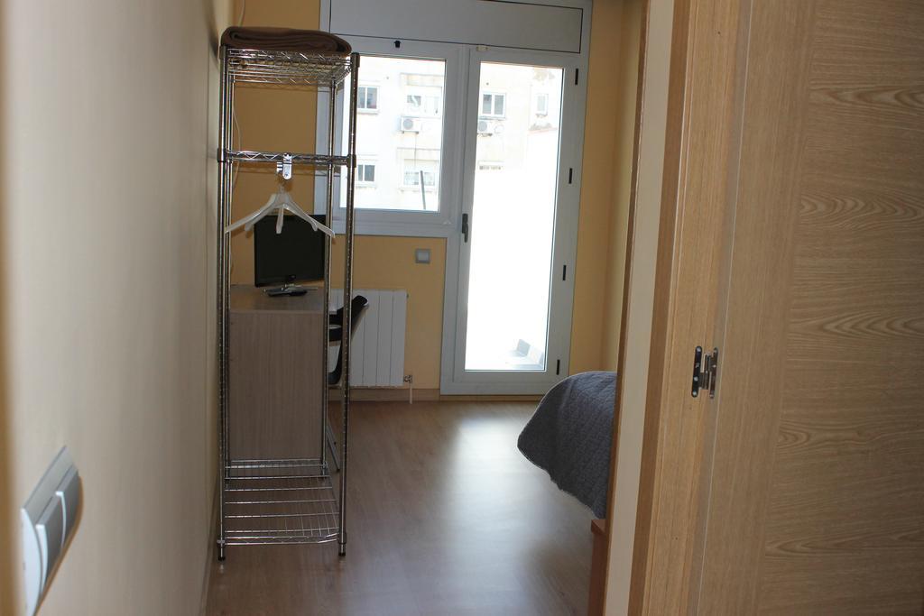 Hostal Cal Siles El Prat de Llobregat Dış mekan fotoğraf