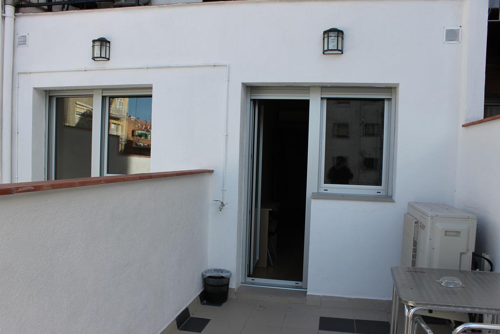 Hostal Cal Siles El Prat de Llobregat Dış mekan fotoğraf